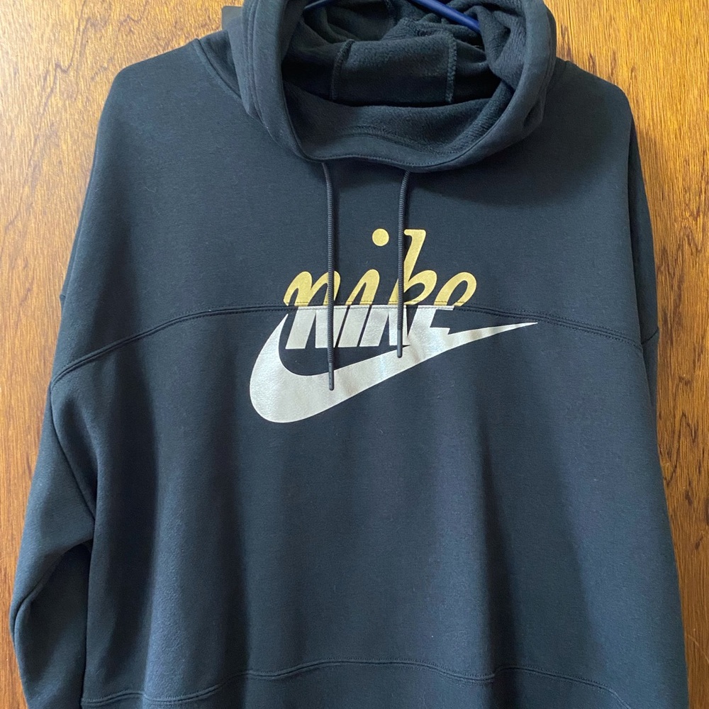 Nike sweatshirt